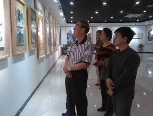 荣宝斋馆藏大师十二图暨大美中国赋首届艺术家优秀学术作品展在京