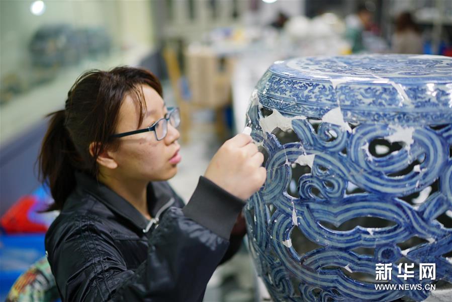 （文化）（1）景德镇修复珍贵瓷器将在上海与观众见面