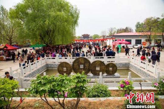 第八届中国汉牡丹文化节河北柏乡开幕（图）
