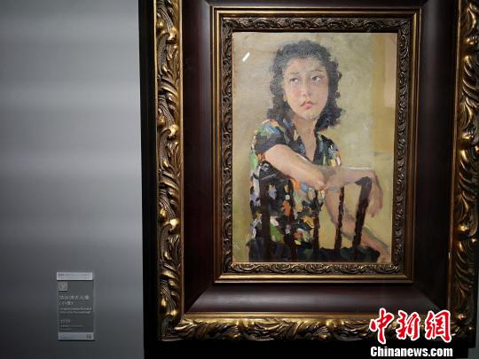 徐悲鸿作品油画《陆运涛夫人像》。 唐小晴 摄