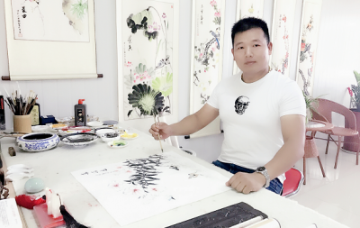 「我和我的祖国」纪念建国七十周年--新时代(经典)艺术家之二十九--谭桂勇