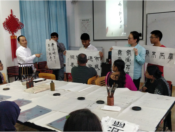 文化同行,墨香满径 ——“一带一路”中外文化交流助力繁荣中华文明