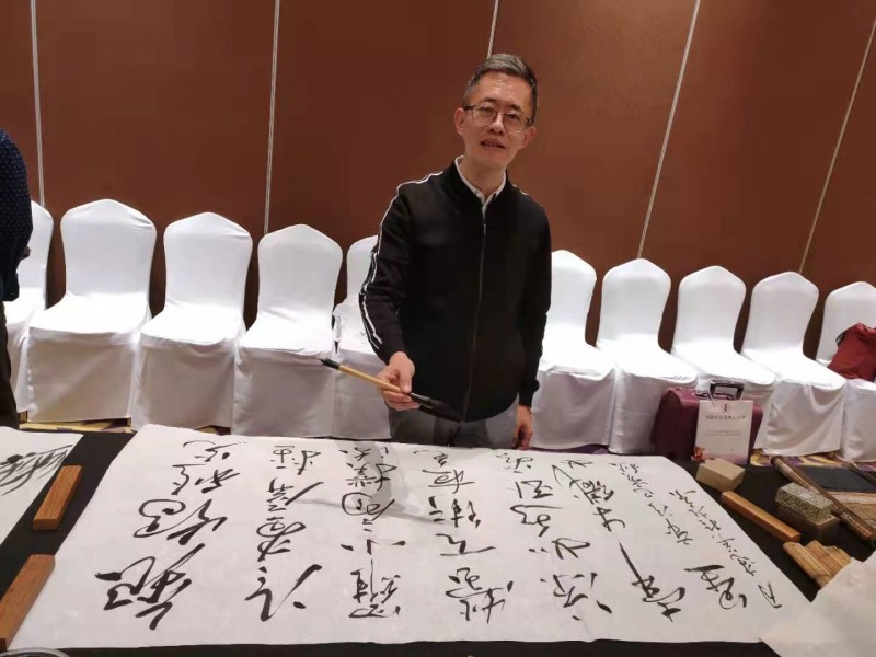 张建英——中宣盛世国际书画院会员、著名书画家