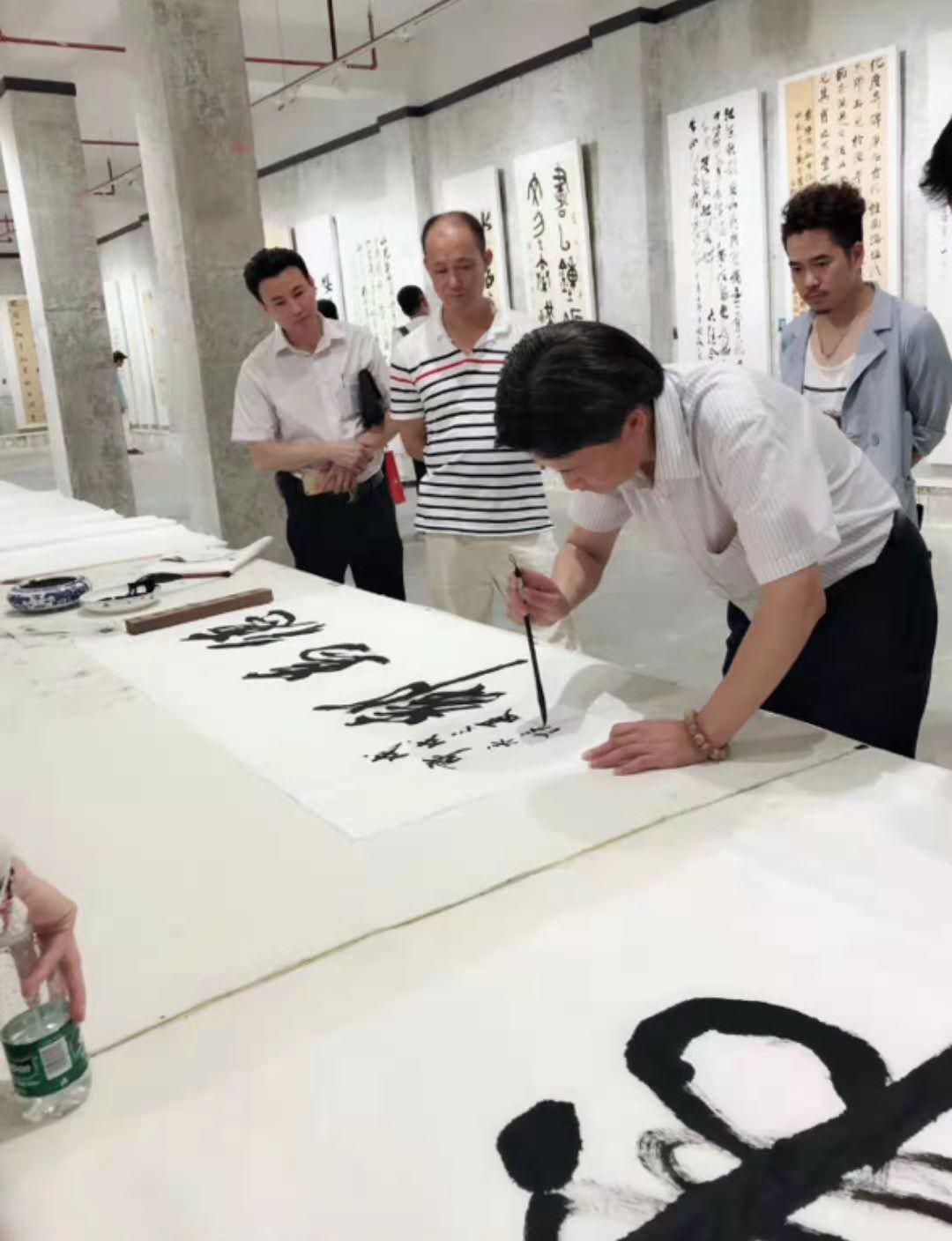展艺术名人风采,弘万家文化精髓——许永培(六十一) 展艺术名人风采,弘万家文化精髓——许永培(六十一)
