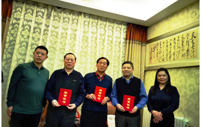 万家艺苑百花香,又迎松柏常青装 ——中国大众文化学会名人书画艺术发展委员会惠迎新成员