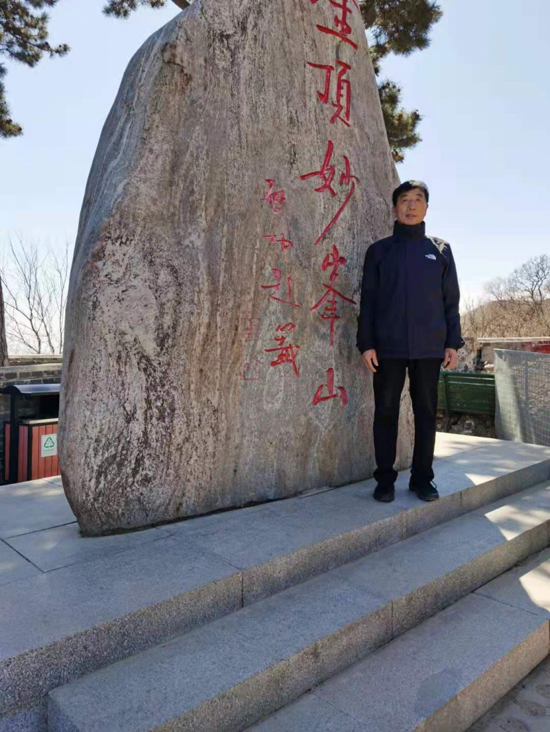 雅集赞百岁，高朋夸高风。 ——“冀南山底抗日地道杯”诗书画印风采大赛评委风采展示