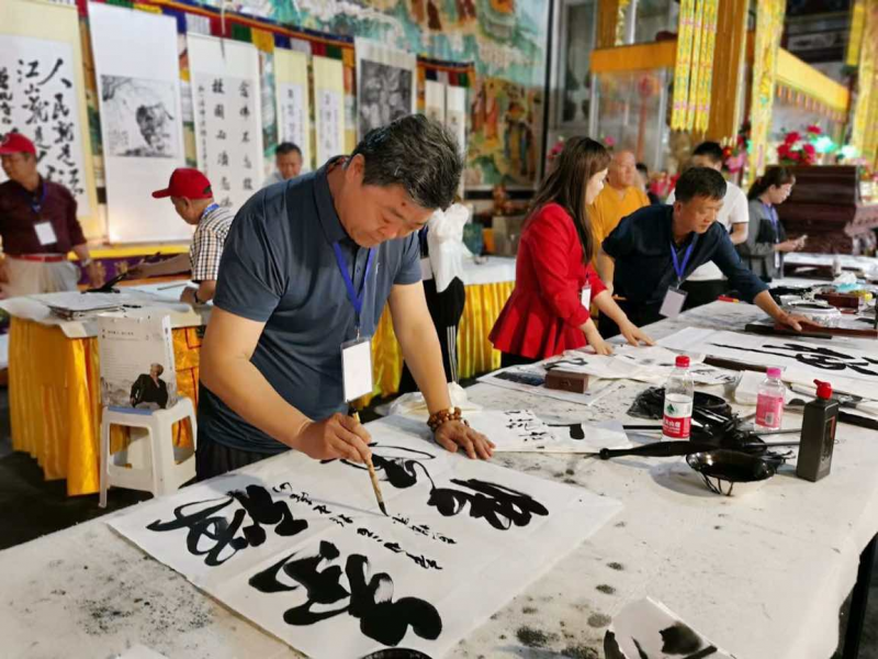 “盛世修心、祈福河南”文化进万家艺术代表走进五台山文化交流采风活动