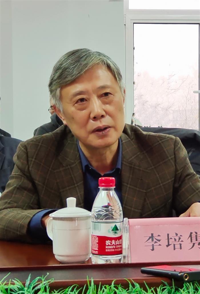 中华诗词学会举行诗词作品集《百年诗颂》首发座谈会