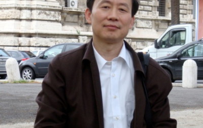 吕国英:艺术立象超越现实物象