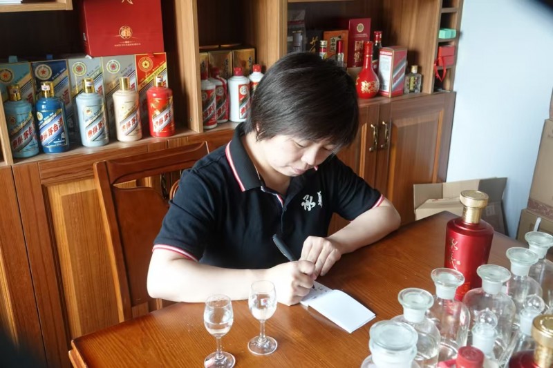 “文襄两会，艺颂国是”——「贴近祖国的心脏」倾听文艺的声音 周胜华