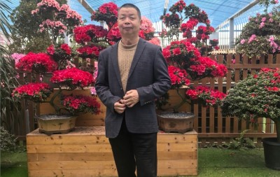 涂联友——中宣盛世国际书画院理事、著名书画家