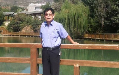 王大忠——中宣盛世国际书画院理事、著名诗人