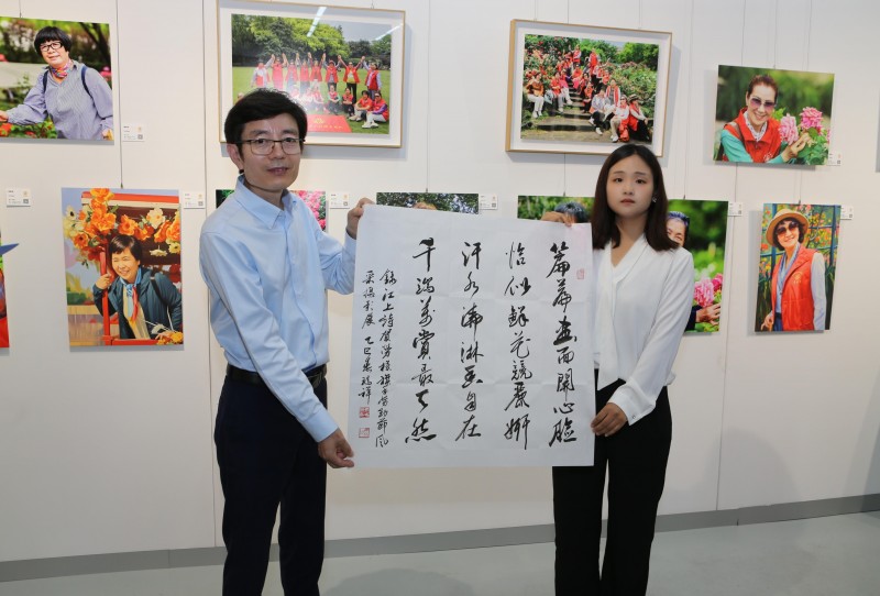汇聚榜样力量,共赏艺术华章—“劳模旗手劳动节风采展”在沪盛大启幕