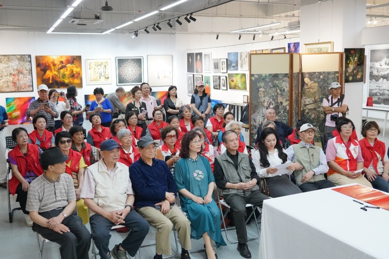 汇聚榜样力量，共赏艺术华章—“劳模旗手劳动节风采展”在沪盛大启幕