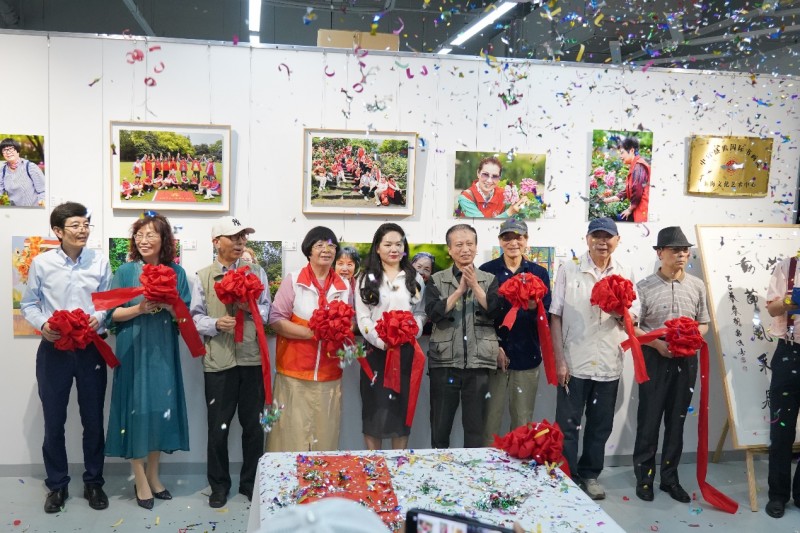 汇聚榜样力量，共赏艺术华章—“劳模旗手劳动节风采展”在沪盛大启幕