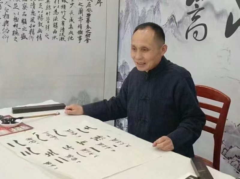 王铁成——中宣盛世国际书画院院聘书法家、著名书画家