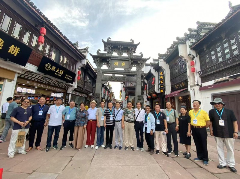 全国文化艺术名家“大美黄山行”启幕 ——书画进万家诗文颂山河，文武融合赋能文旅创新