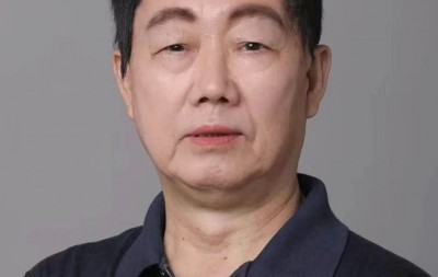 张明高——中宣盛世国际书画院客座教授、著名书画家