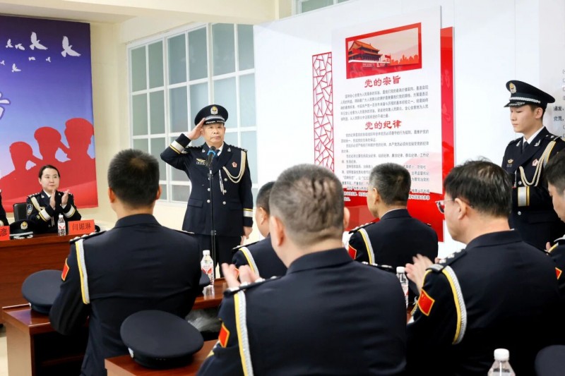 莫旗公安局开展“阳光下的守护”喜迎第六个中国人民警察节系列活动