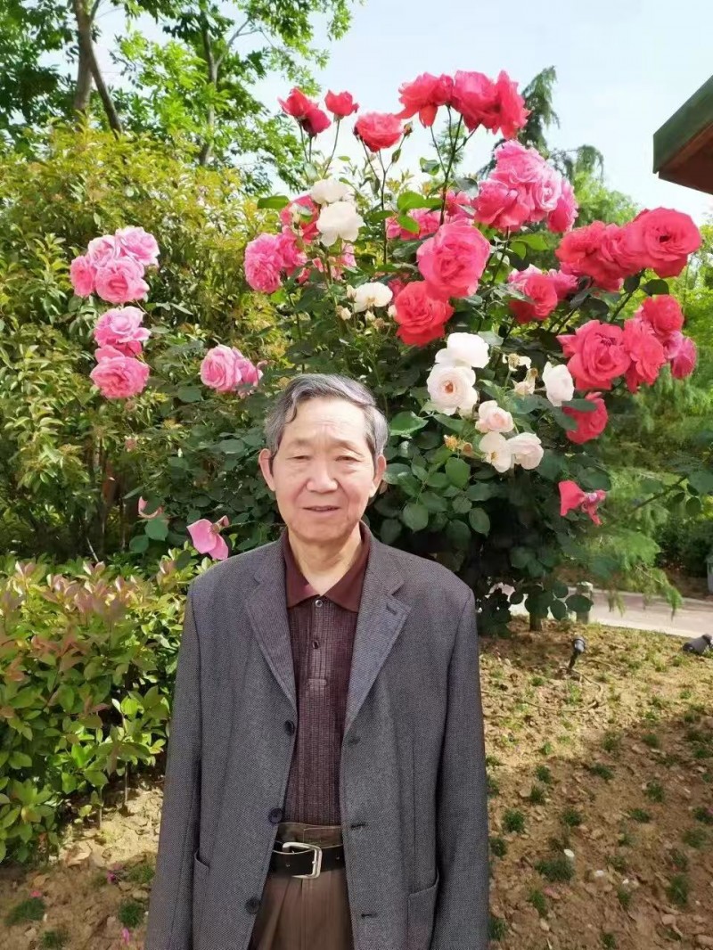 王长兴——中宣盛世国际书画院理事、著名诗人