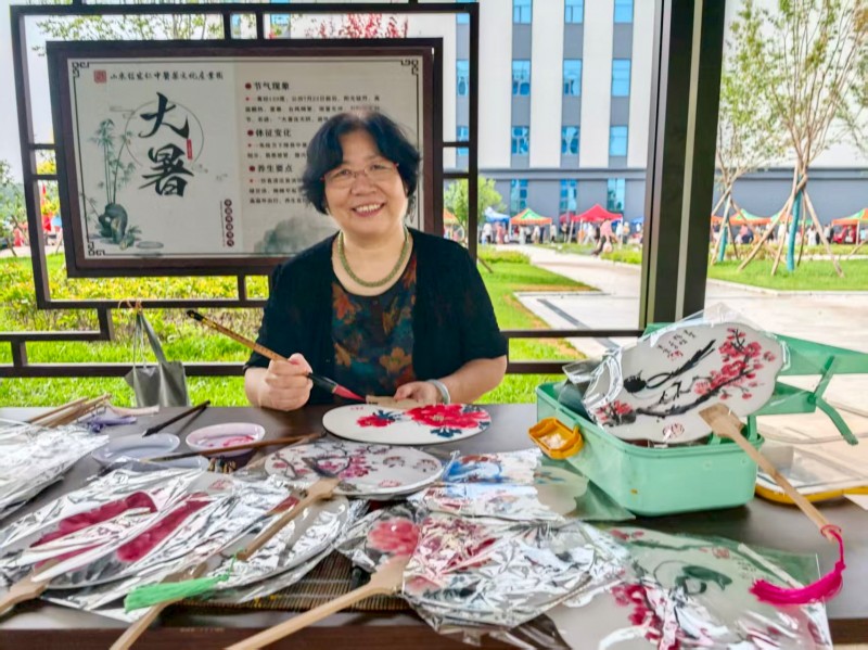 刘凤华——中宣盛世国际书画院院聘画家、著名书画家