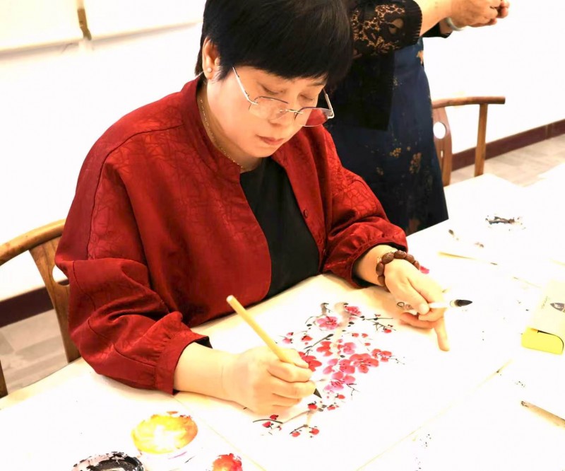 王爱云——中宣盛世国际书画院院聘画家、著名书画家