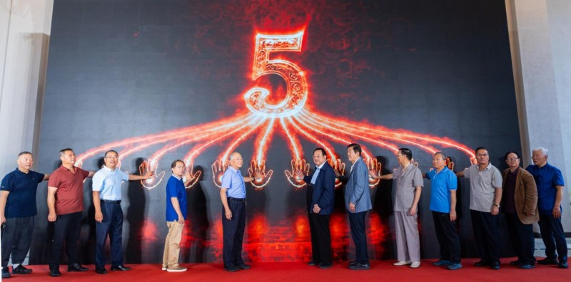 赓续中华文脉 谱写绚丽篇章 ——2026 “秦七刻石” 秦篆临创展之第二届 “溯古通今” 书法作品展规模化捐赠 “甲骨文、秦篆文” 书法作品大型公益活动纪实报道